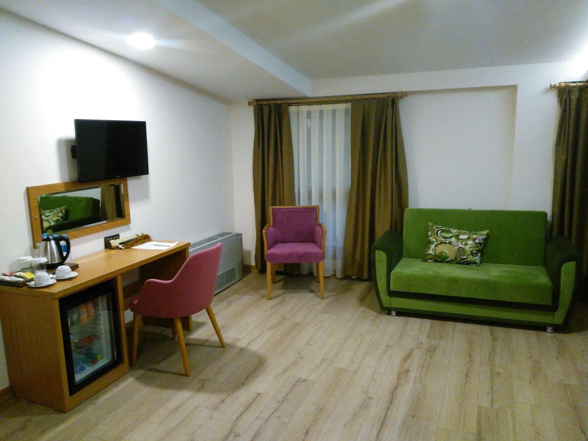Realist Hotel Стамбул Экстерьер фото