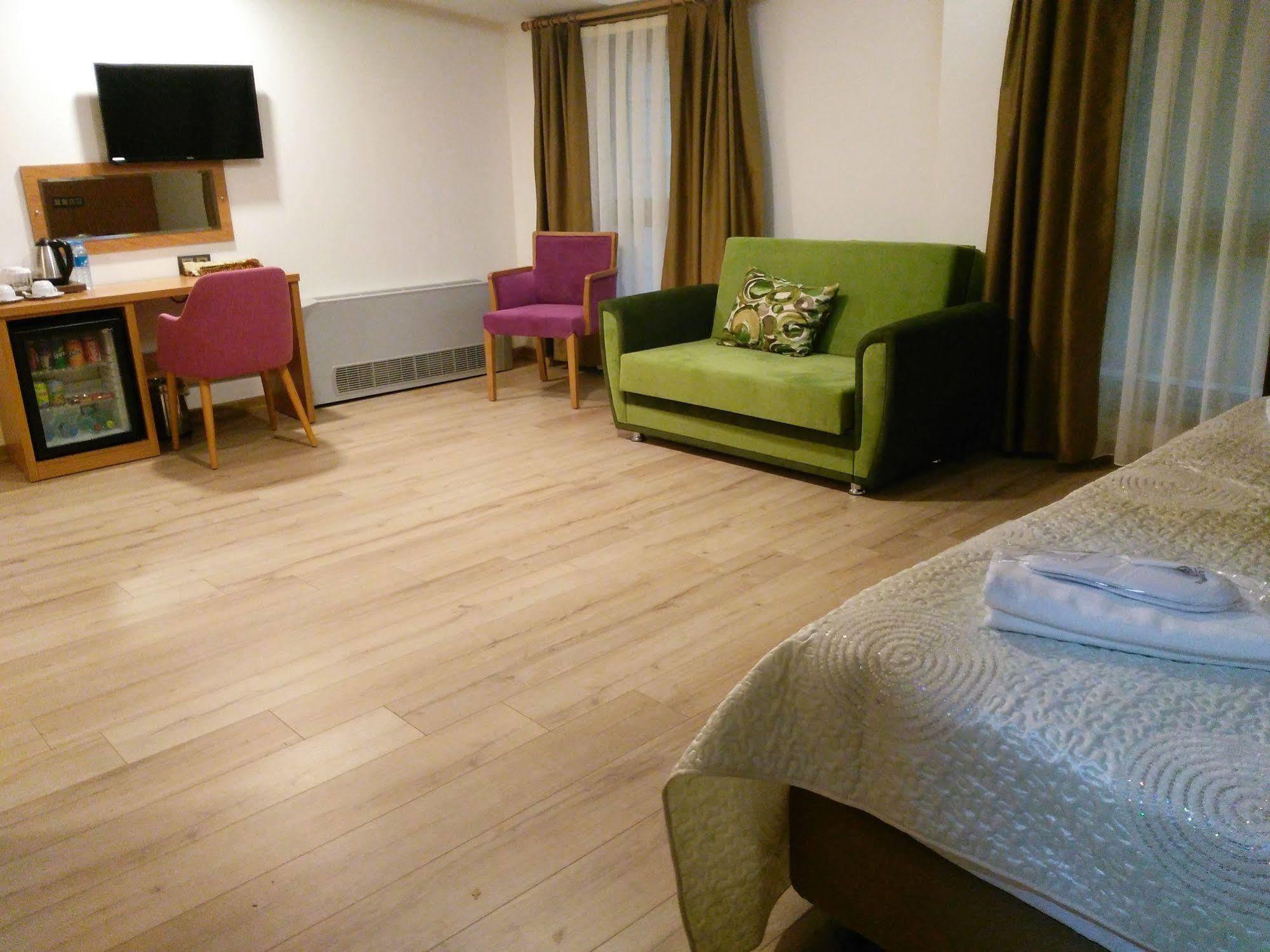 Realist Hotel Стамбул Экстерьер фото