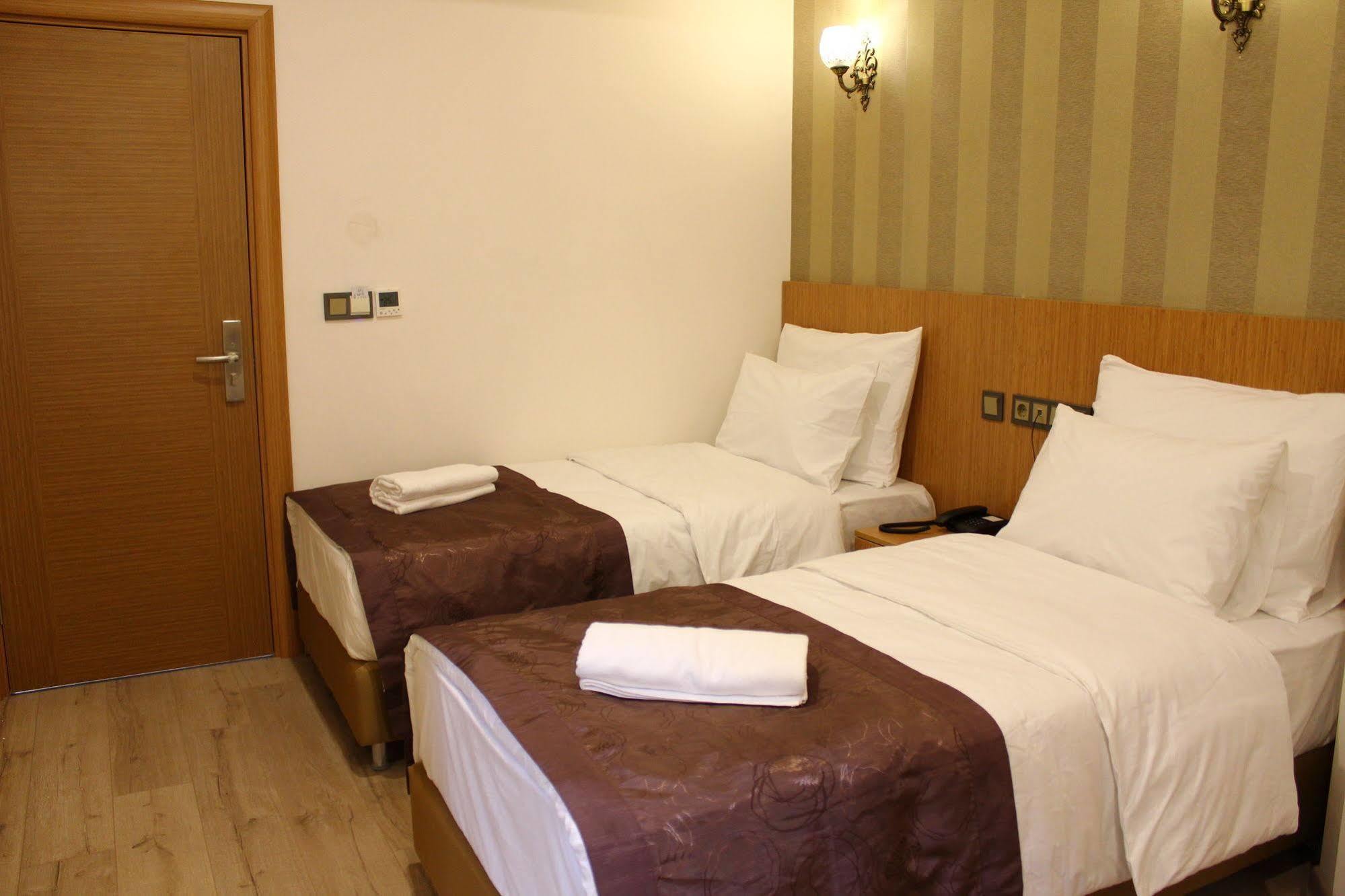 Realist Hotel Стамбул Экстерьер фото