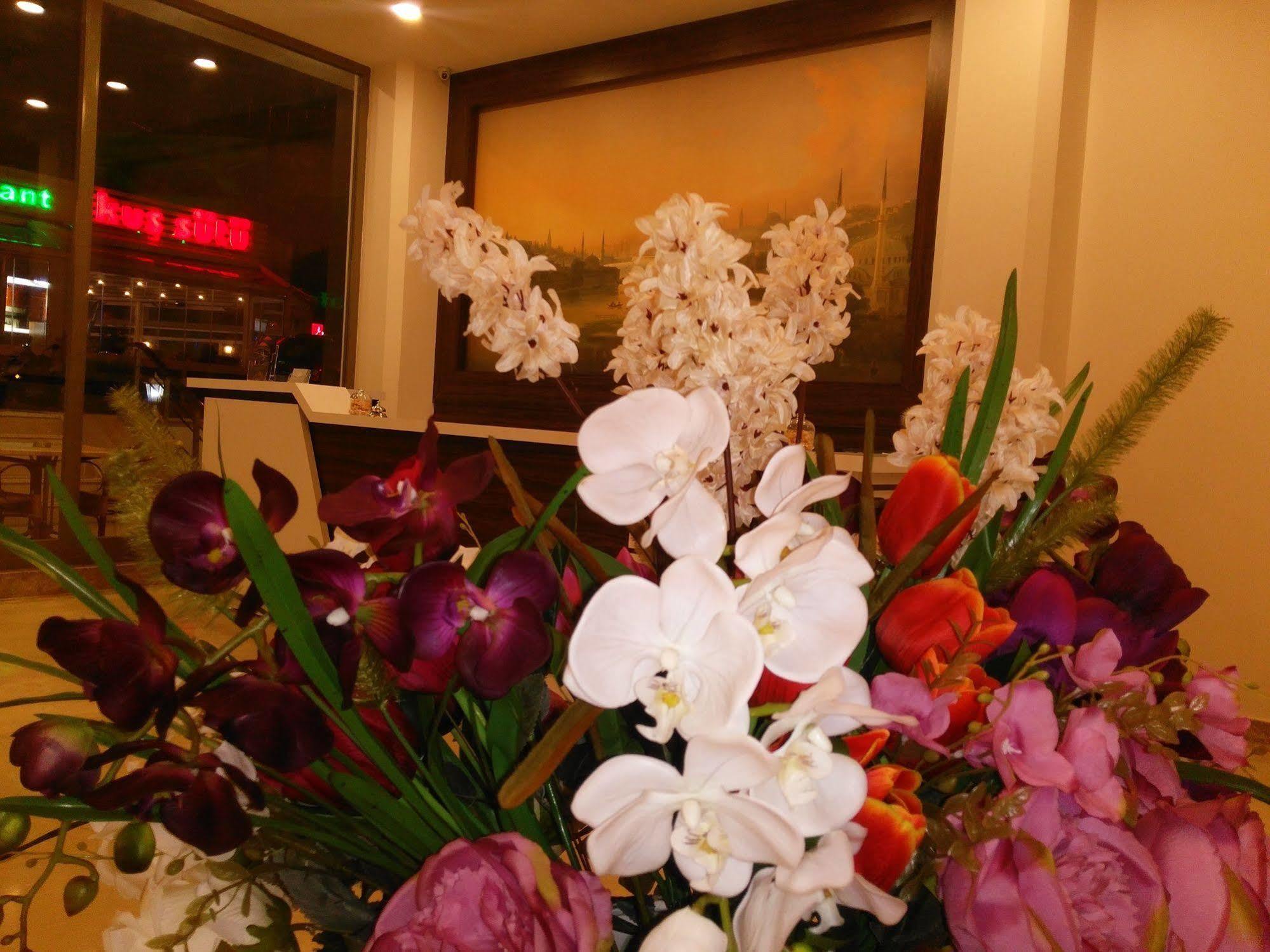 Realist Hotel Стамбул Экстерьер фото